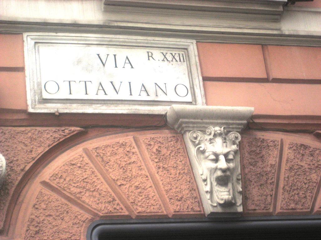 Maison Vaticana Rome Buitenkant foto